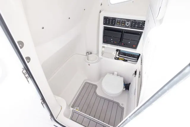 Slide: The Image of Sea Fox 288 Commander 2026 - 15