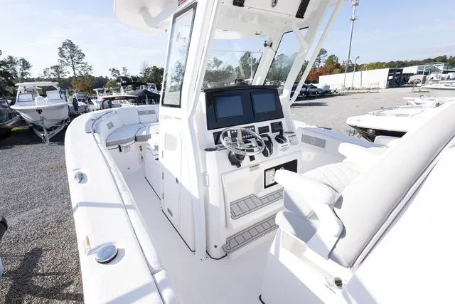 Slide: The Image of Sea Fox 288 Commander 2026 - 16
