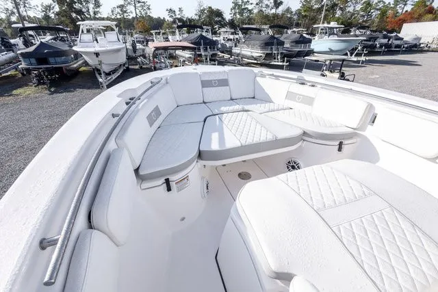 Slide: The Image of Sea Fox 288 Commander 2026 - 18
