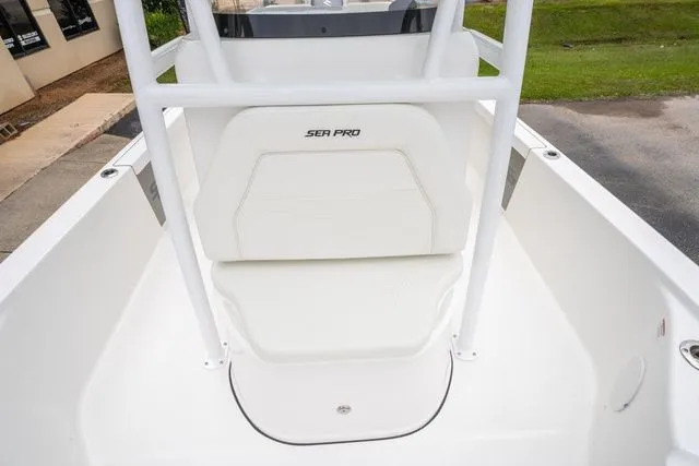 Slide: The Image of Sea Pro 250 Bay 2026 - 28