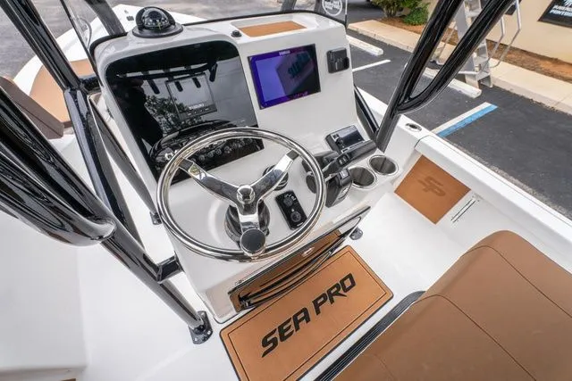Slide: The Image of Sea Pro 230 Bay 2026 - 18