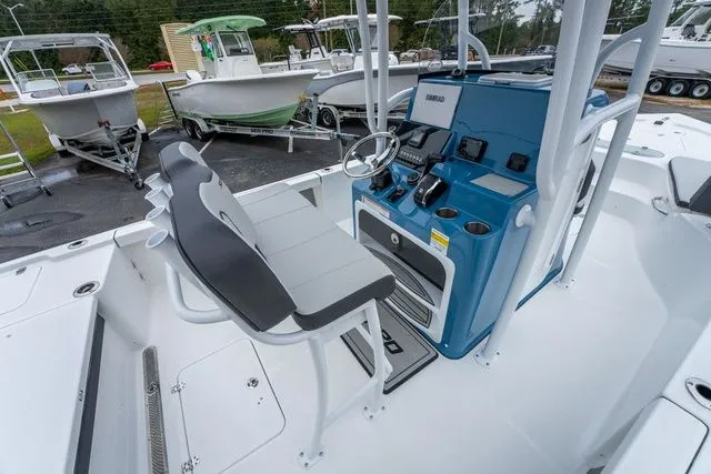 Slide: The Image of Sea Pro 250 Bay 2026 - 13