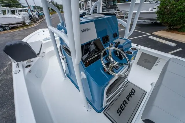 Slide: The Image of Sea Pro 250 Bay 2026 - 16