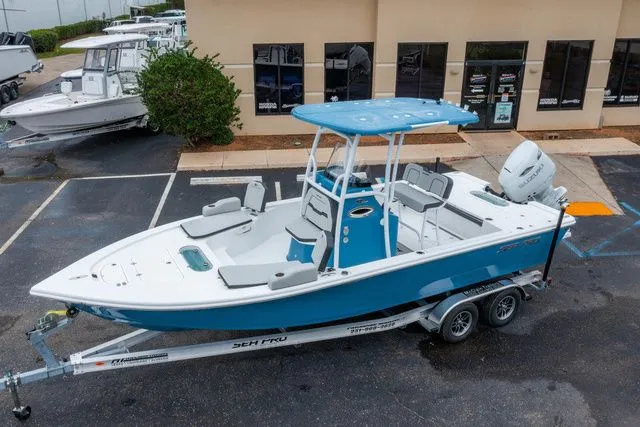 Slide: The Image of Sea Pro 250 Bay 2026 - 25