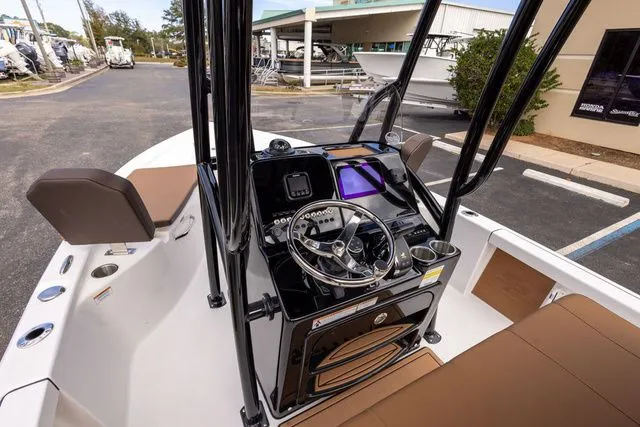 Slide: The Image of Sea Pro 210 Bay 2026 - 13