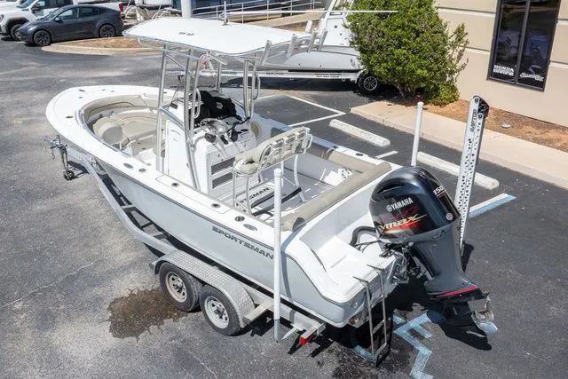 Slide: The Image of Sportsman Heritage 211 Center Console 2021 - 29