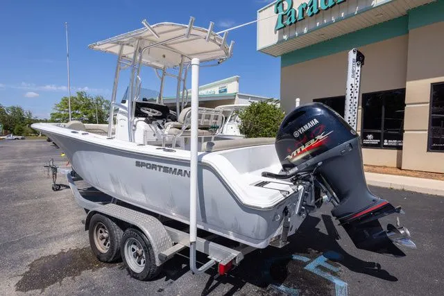 Slide: The Image of Sportsman Heritage 211 Center Console 2021 - 6