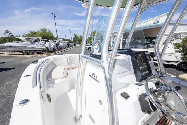 Slide: The Image of Sea Fox 246 Commander 2016 - 18