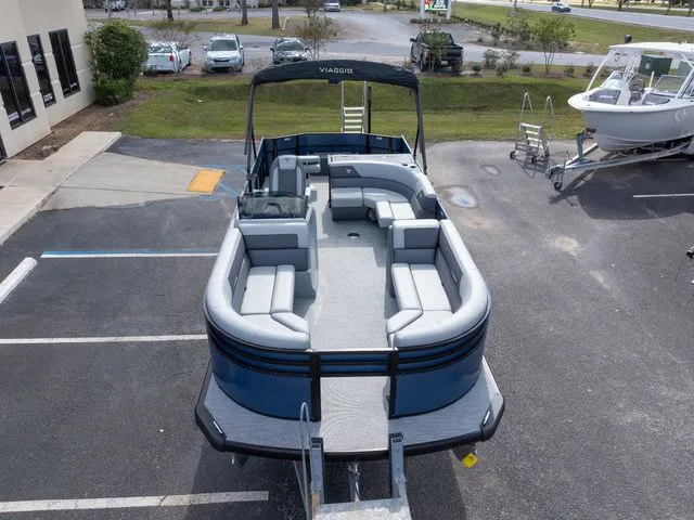 Slide: The Image of Viaggio V22R Tri-Toon 2025 - 20