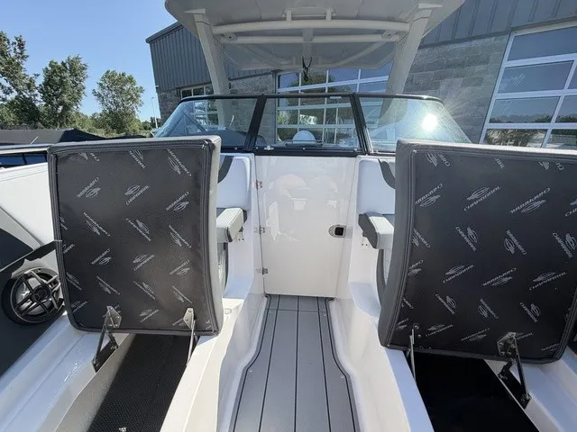 Slide: The Image of Chaparral 270 OSX 2026 - 10