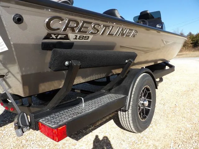 Slide: The Image of Crestliner XF 189 2026 - 41