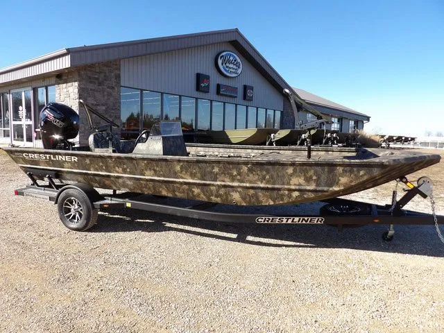 The Image of Crestliner 2070 Retriever SCHD 2026 - 1