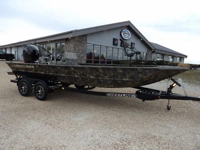 The Image of Crestliner 2070 Retriever SCHD 2026 - 1