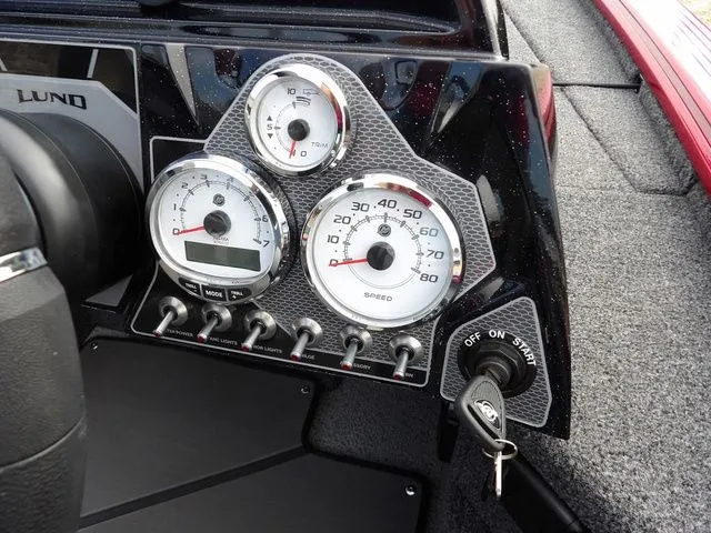 Slide: The Image of Lund 2075 Pro-V Bass XS 2025 - 28