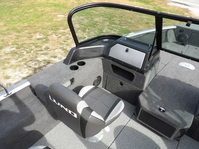Slide: The Image of Lund 1875 Impact XS Sport 2026 - 30