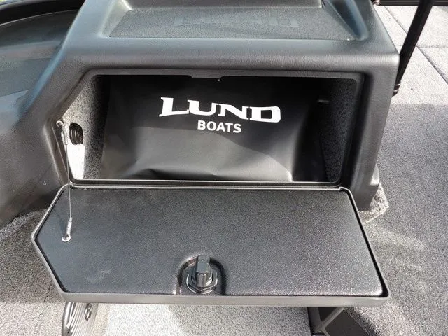 Slide: The Image of Lund 1875 Impact XS Sport 2026 - 32