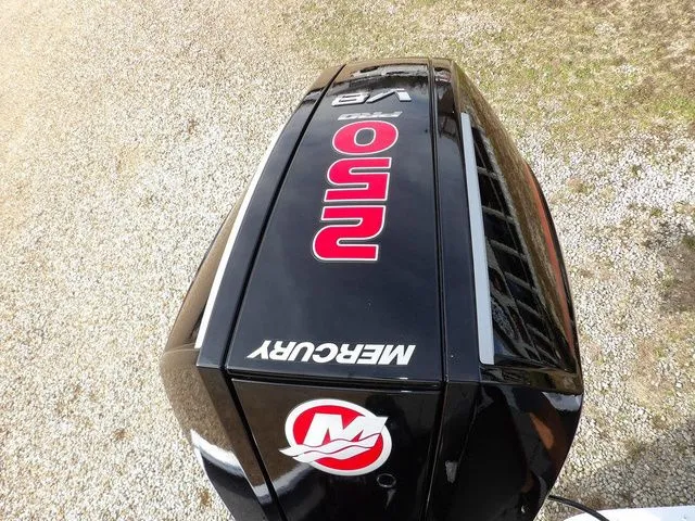 Slide: The Image of Lund 2075 Pro-V Bass XS 2026 - 45