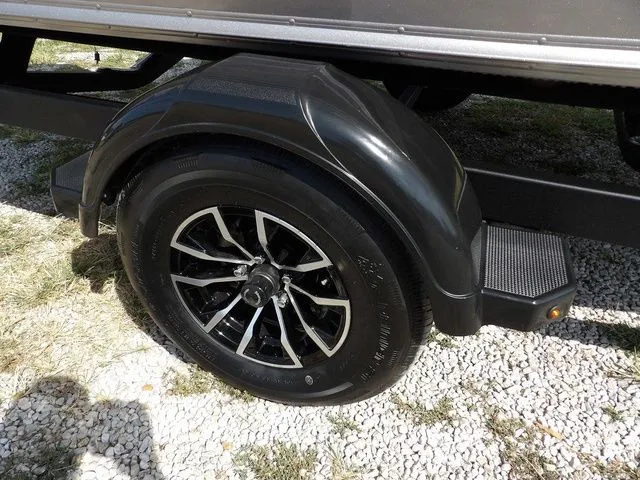 Slide: The Image of Lund 1875 Impact XS Sport 2026 - 48