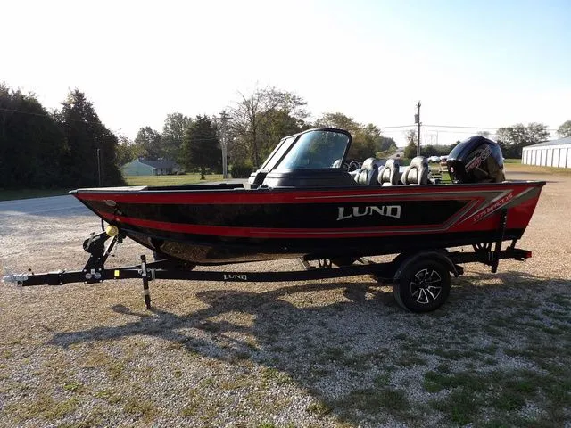 Slide: The Image of Lund 1775 Impact XS Sport 2026 - 5