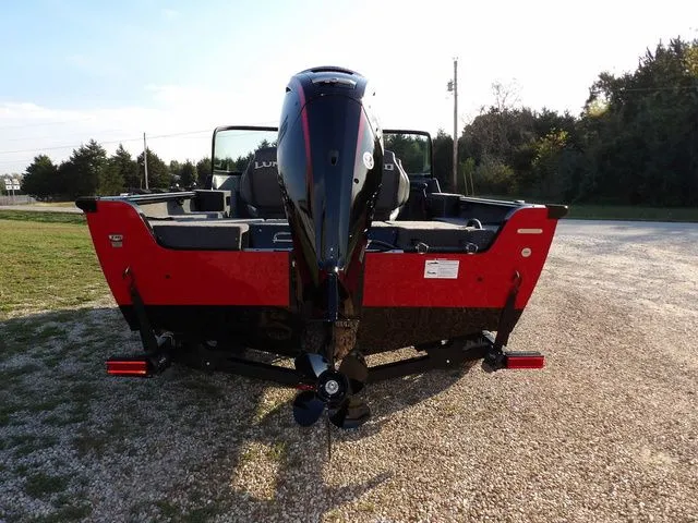Slide: The Image of Lund 1775 Impact XS Sport 2026 - 7