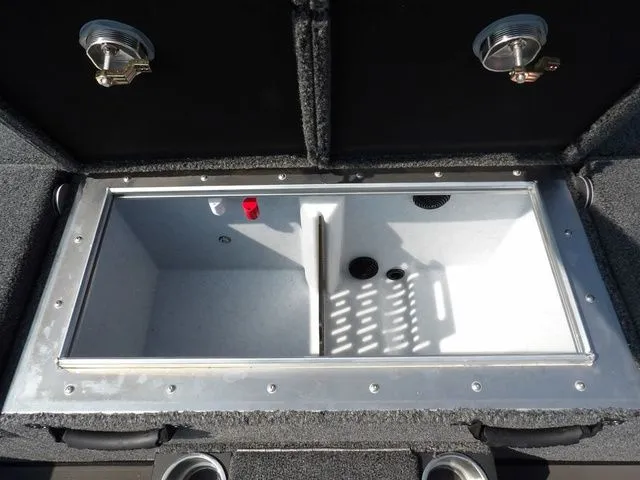 Slide: The Image of Lund 2075 Pro-V Bass XS 2026 - 16