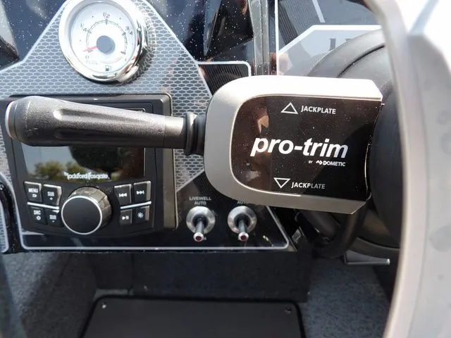 Slide: The Image of Lund 2075 Pro-V Bass XS 2026 - 27