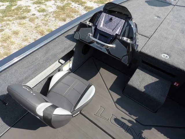 Slide: The Image of Lund 2075 Pro-V Bass XS 2026 - 31