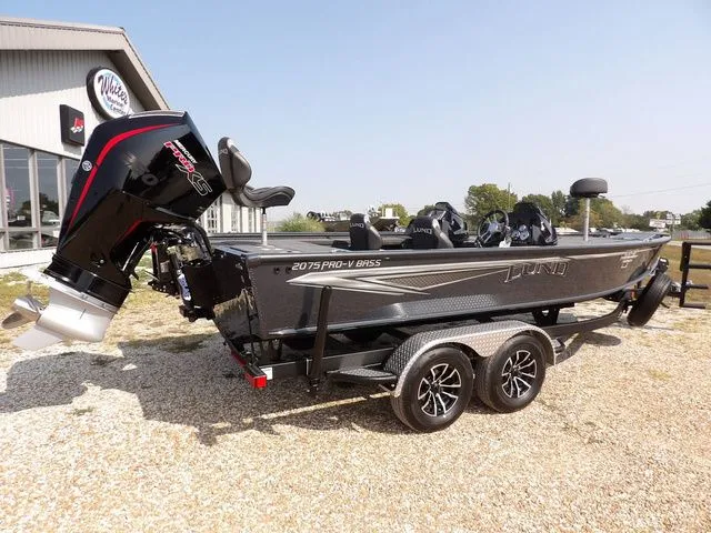 Slide: The Image of Lund 2075 Pro-V Bass XS 2026 - 8