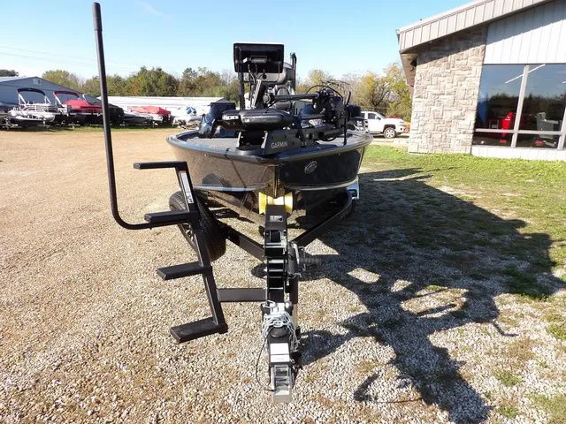 Slide: The Image of Lund 2075 Pro-V Bass XS 2026 - 3