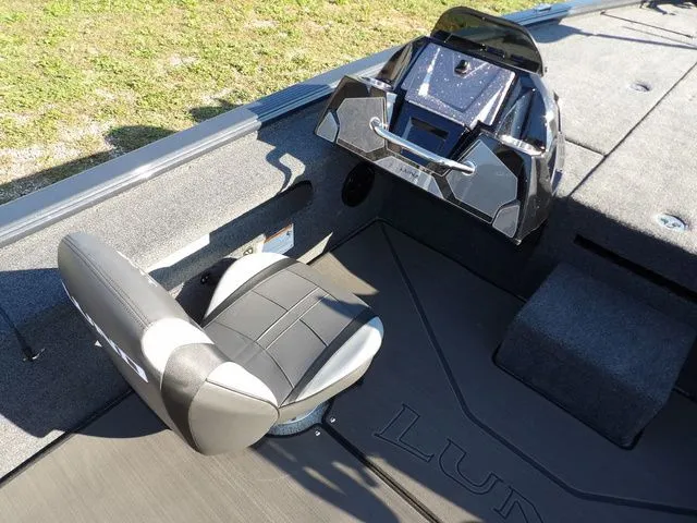 Slide: The Image of Lund 2075 Pro-V Bass XS 2026 - 34