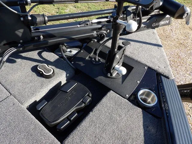 Slide: The Image of Lund 2075 Pro-V Bass XS 2026 - 58