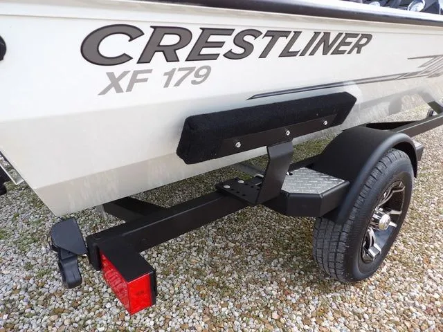 Slide: The Image of Crestliner XF 179 2020 - 41