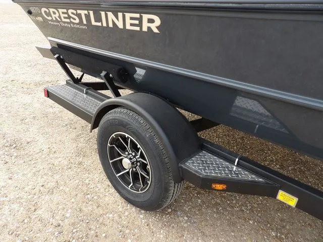 Slide: The Image of Crestliner 1870 Retriever FCC 2026 - 38