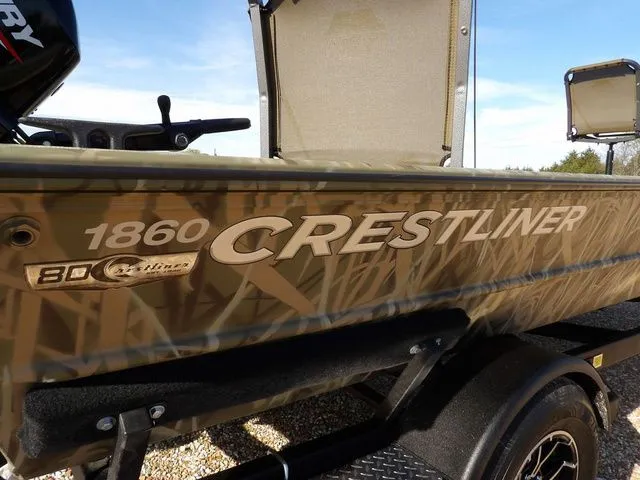 Slide: The Image of Crestliner 1860 Retriever Jon Deluxe 2026 - 33