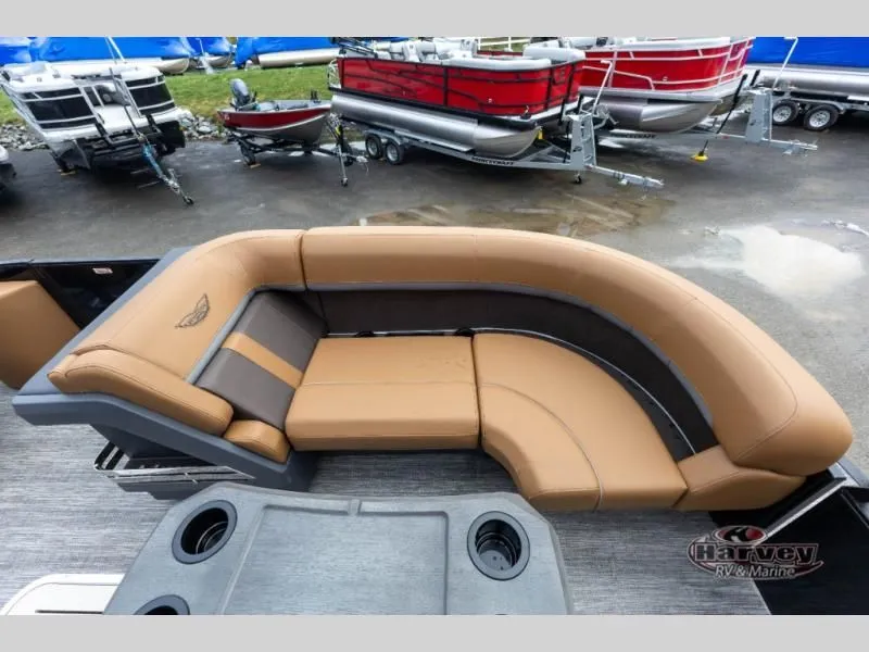 Slide: The Image of Luxurious M Series 23 MSB boat seating, 2026 model. - 11