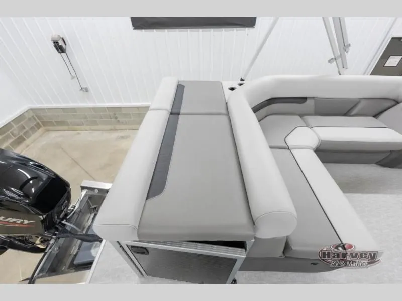 Slide: The Image of Interior of a 2026 Vectra Classic 21 L boat. - 11