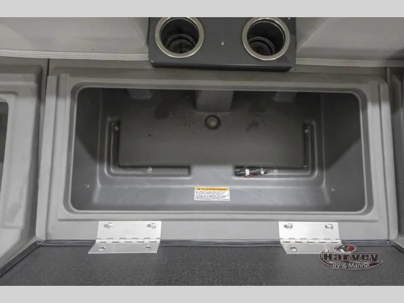 Slide: The Image of Interior of Vectra Classic 21 L 2026 with storage compartment. - 15