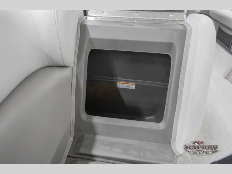 Slide: The Image of Interior of 2026 Vectra Classic 21 L with storage compartment. - 16