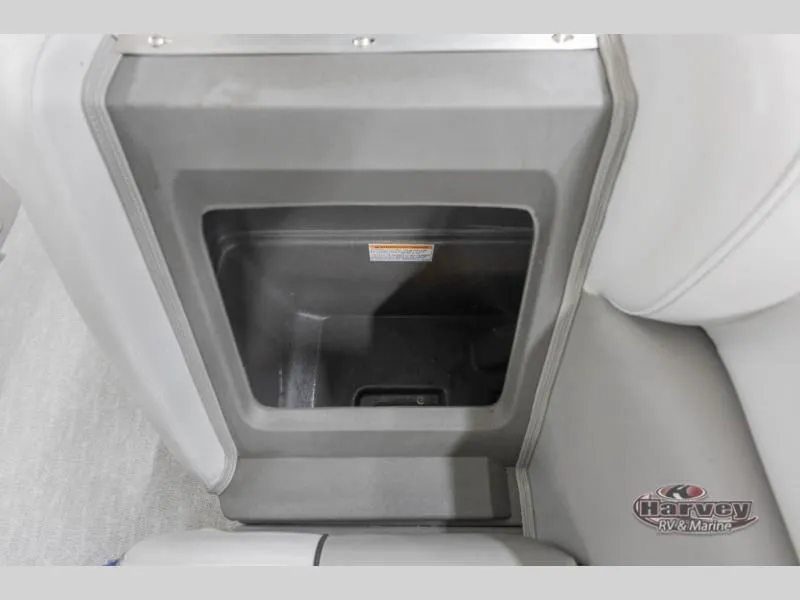 Slide: The Image of Interior of Vectra Classic 21 L 2026 with storage compartment. - 27