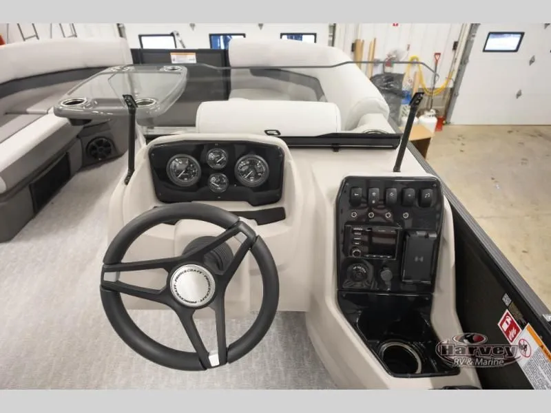 Slide: The Image of Interior view of 2026 Vectra Classic 21 RL boat. - 21