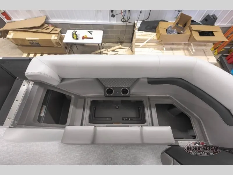 Slide: The Image of Interior of Vectra Classic 23 QL 2026 with gray upholstery. - 11