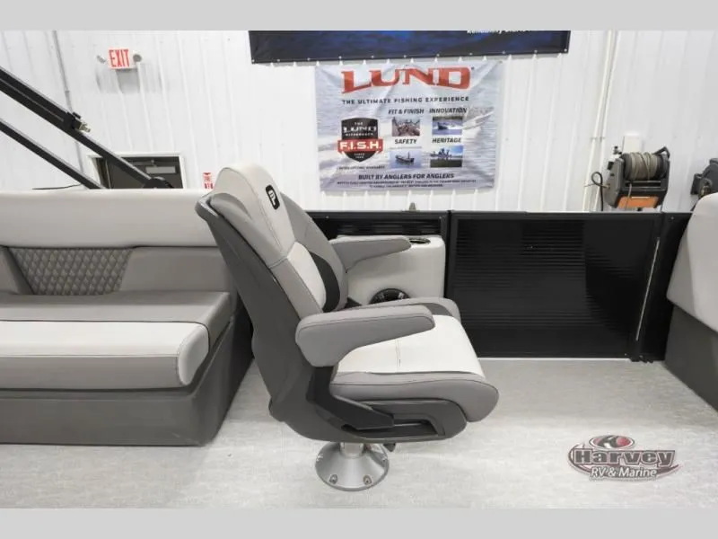 Slide: The Image of Interior of Vectra Classic 23 QL 2026 with luxurious seating. - 12