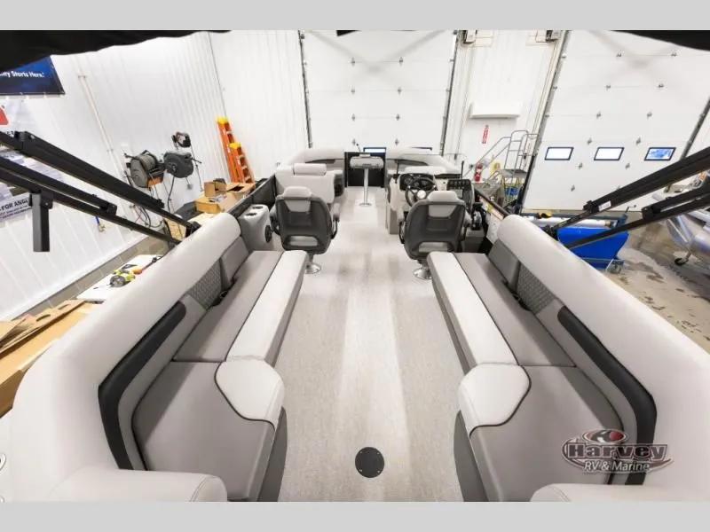 Slide: The Image of Interior view of 2026 Vectra Classic 23 QL boat. - 9