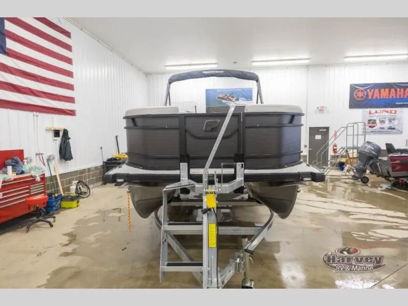 Slide: The Image of 2026 Vectra Speed 21 RL pontoon boat in workshop. - 7