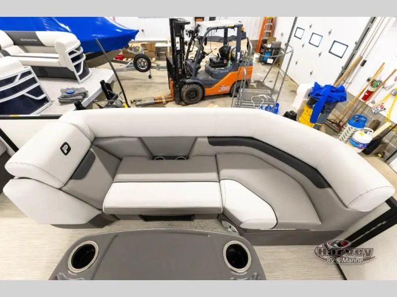 Slide: The Image of Interior of a 2026 Vectra Speed 21L boat. - 11