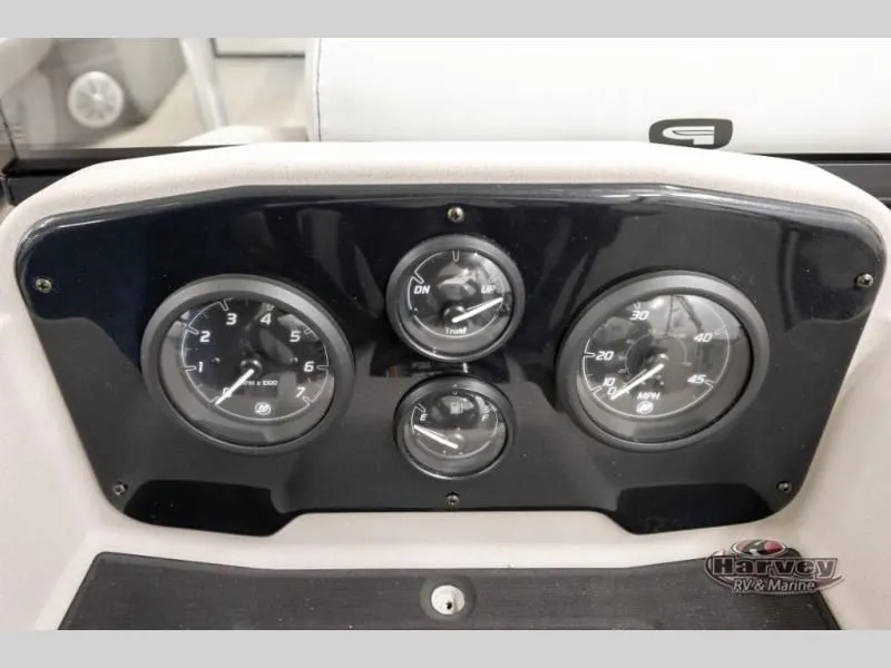 Slide: The Image of Dashboard of Vectra Speed 21L 2026 with gauges. - 19