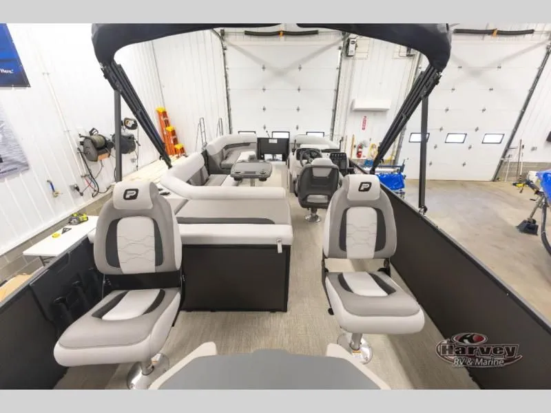 Slide: The Image of Interior view of Sportfisher Sport 23-2RS boat, model year 2026. - 10
