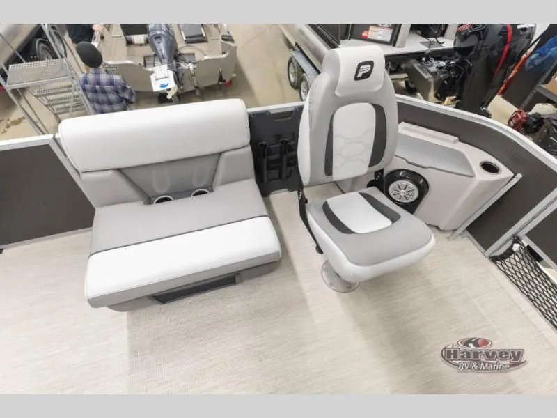 Slide: The Image of Interior of Sportfisher Speed 21-2S boat, 2026 model. - 11