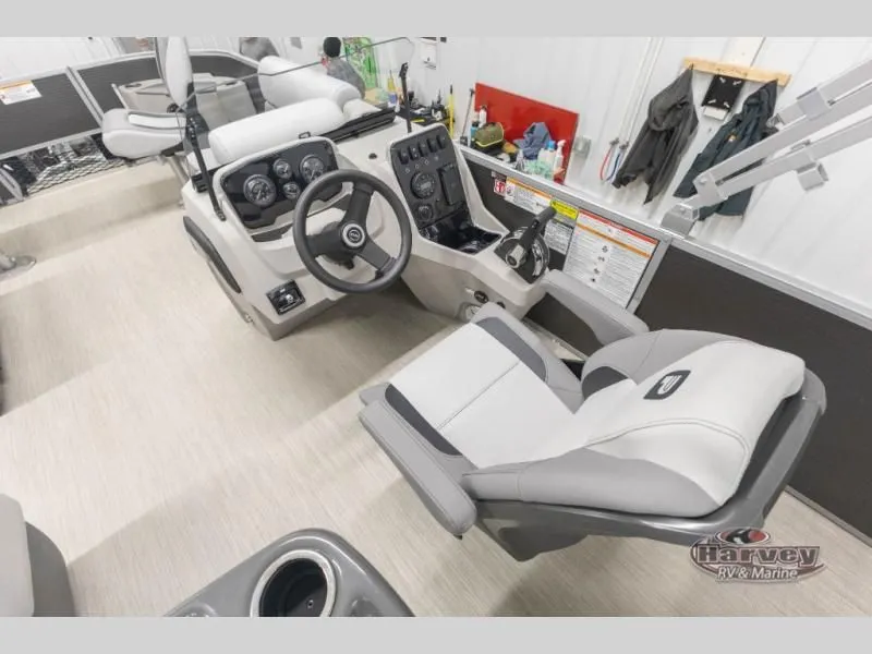 Slide: The Image of Interior of Sportfisher Speed 21-2S boat, model year 2026. - 20