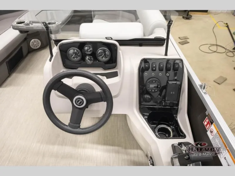 Slide: The Image of Interior view of Vectra Classic 19 L 2026 helm console. - 18